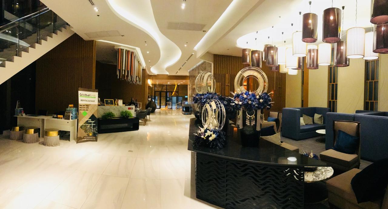 Astra Suites Central Chiang Mai Exteriör bild