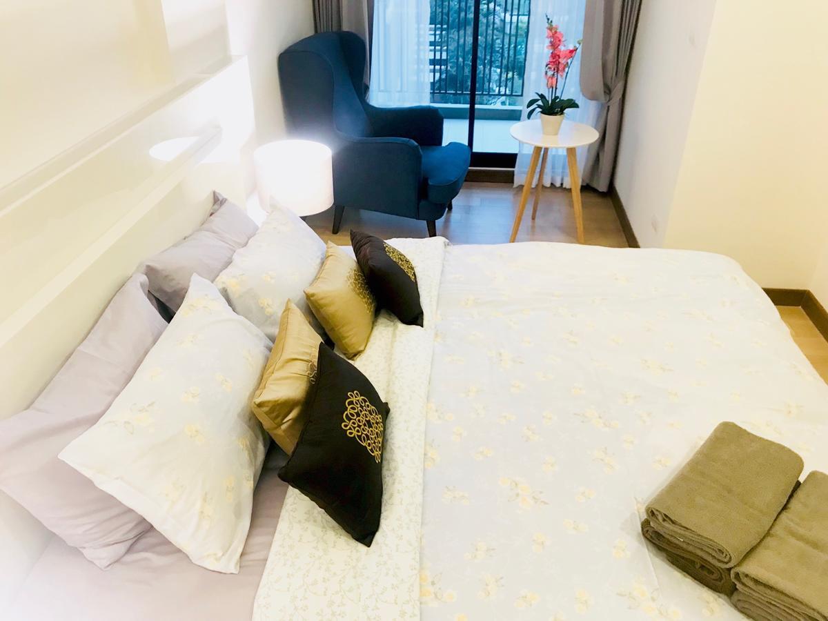 Astra Suites Central Chiang Mai Exteriör bild