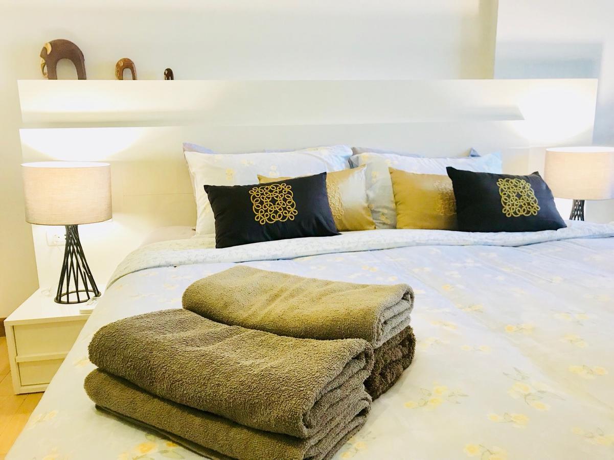Astra Suites Central Chiang Mai Exteriör bild
