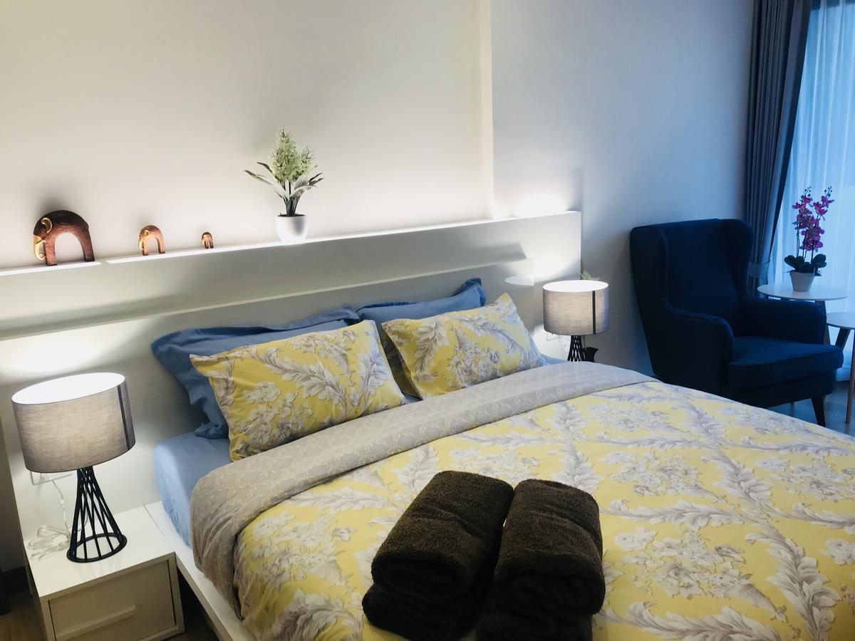 Astra Suites Central Chiang Mai Exteriör bild