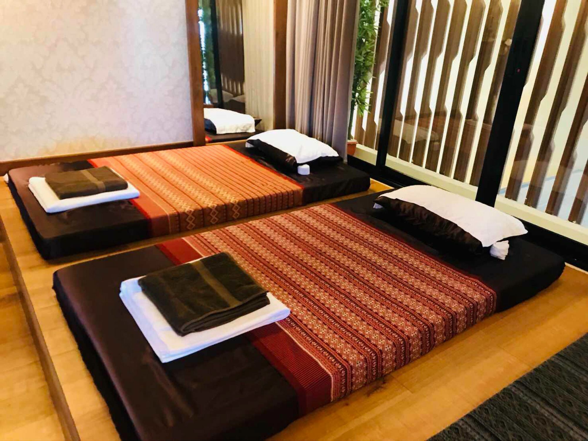 Astra Suites Central Chiang Mai Exteriör bild